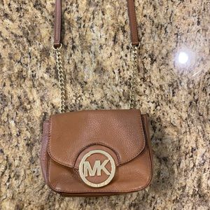 Micheal Kors crossbody. Great condition